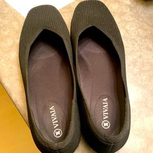 Vivaia size 9 black ballet flats, worn ONCE